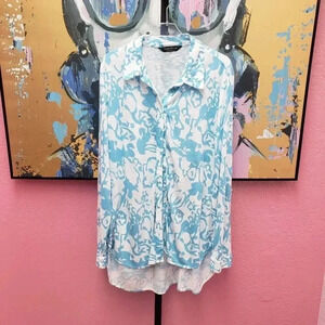 Tango Mango Blue and White Hi-Low Button Up Blouse